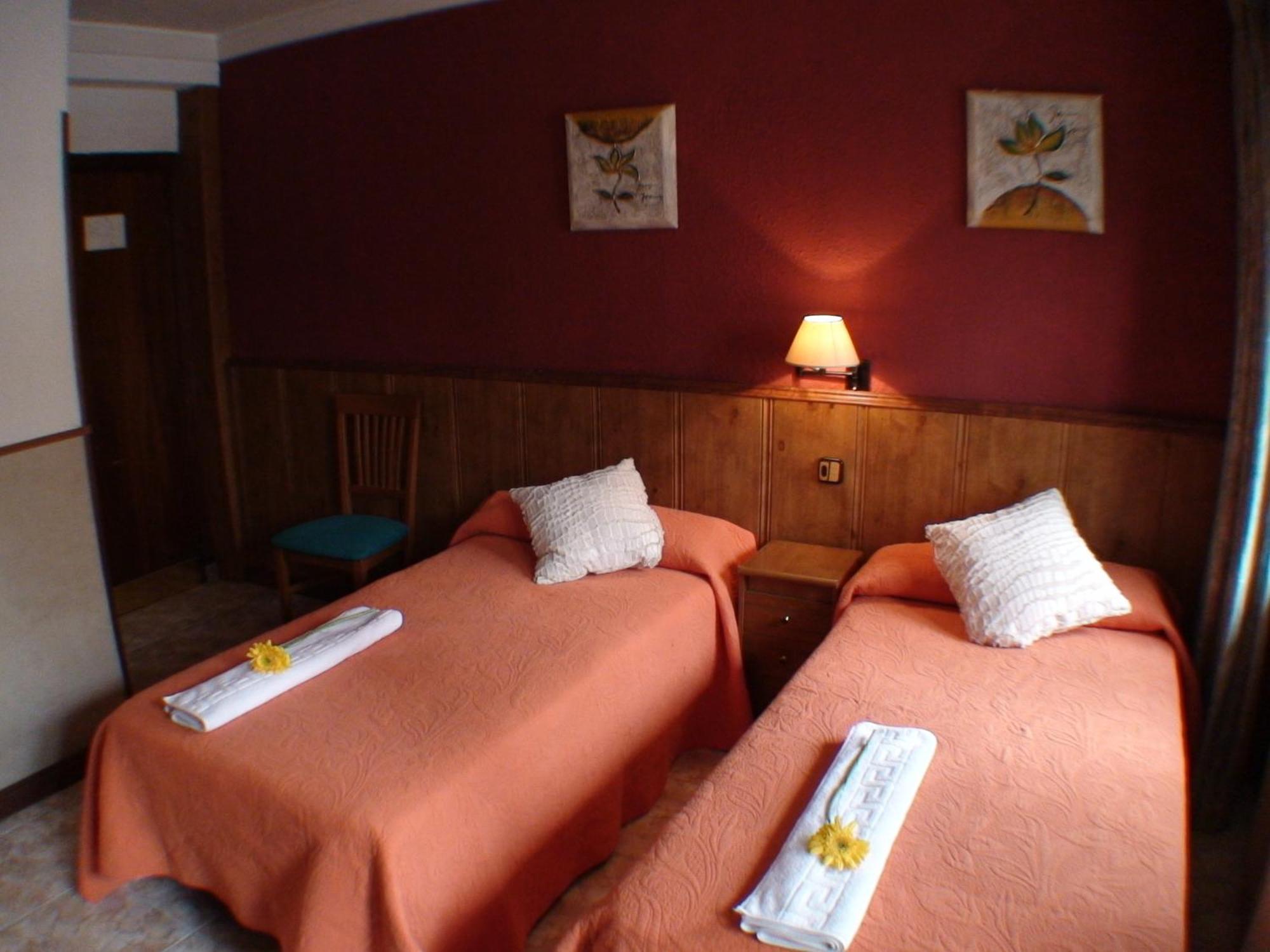 Hostal El Carmen Сарагоса Экстерьер фото