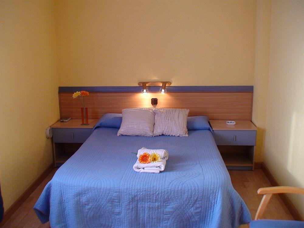 Hostal El Carmen Сарагоса Экстерьер фото