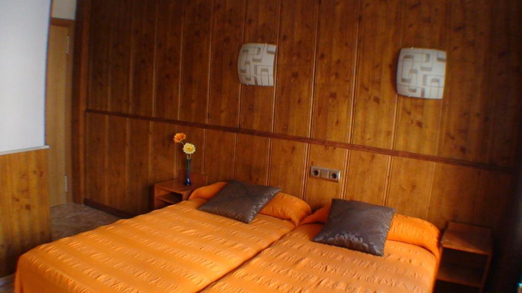 Hostal El Carmen Сарагоса Экстерьер фото