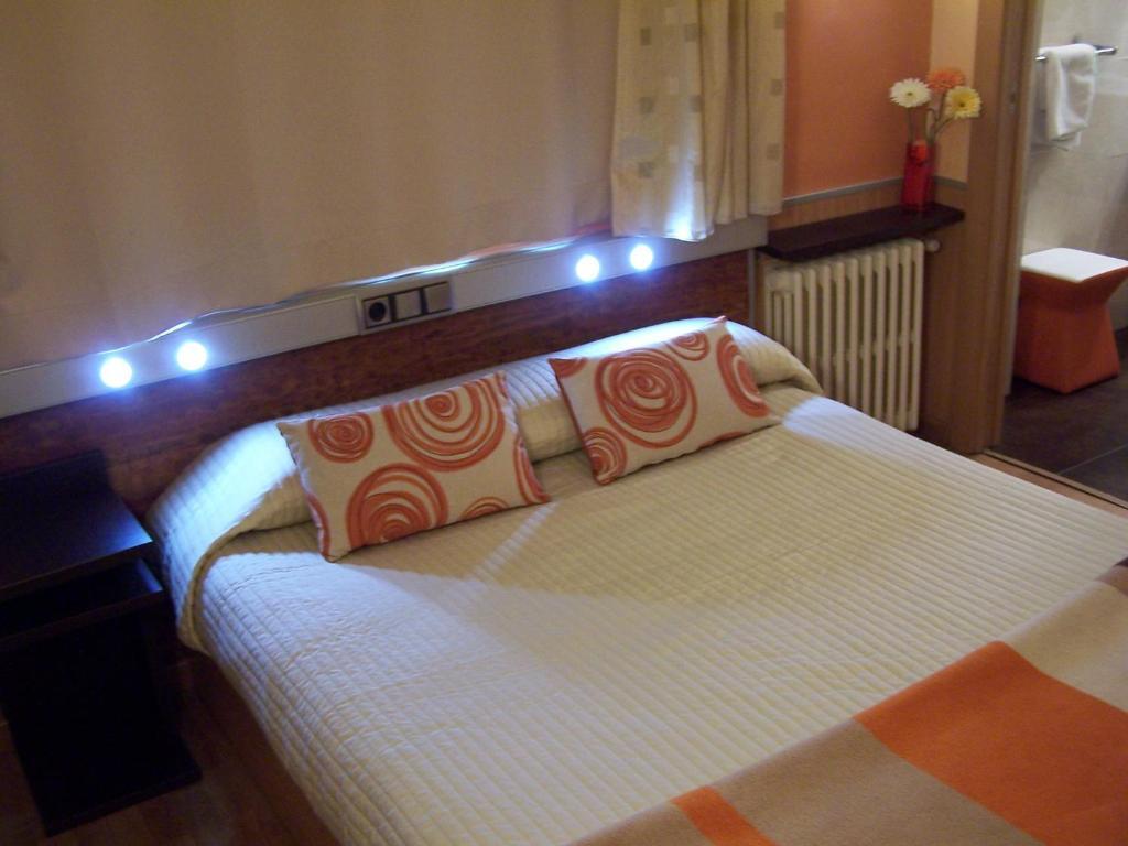 Hostal El Carmen Сарагоса Экстерьер фото