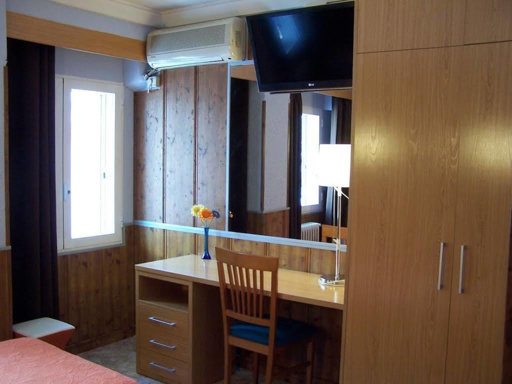 Hostal El Carmen Сарагоса Экстерьер фото