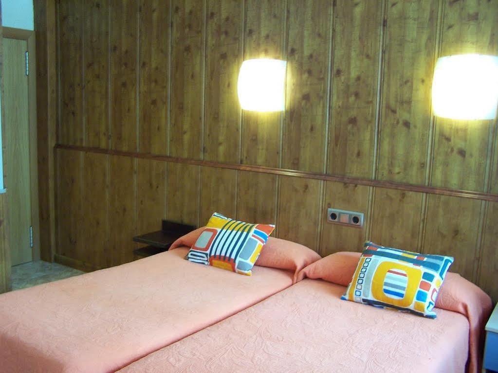 Hostal El Carmen Сарагоса Экстерьер фото